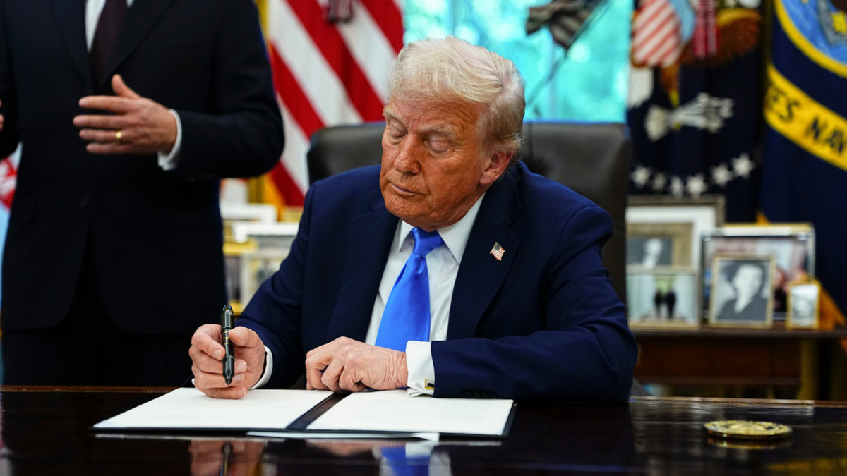 Visa H-1B Baru Trump Picu Kekhawatiran di Dunia Teknologi AS